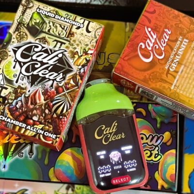 Cali Clear Key Lime Pie × Raspberry Tarta 2G Dual Chamber vape featuring citrus key lime pie and sweet raspberry tart flavors, dual chamber technology, smooth vapor production, long-lasting 2G capacity, and premium Cali Clear quality.